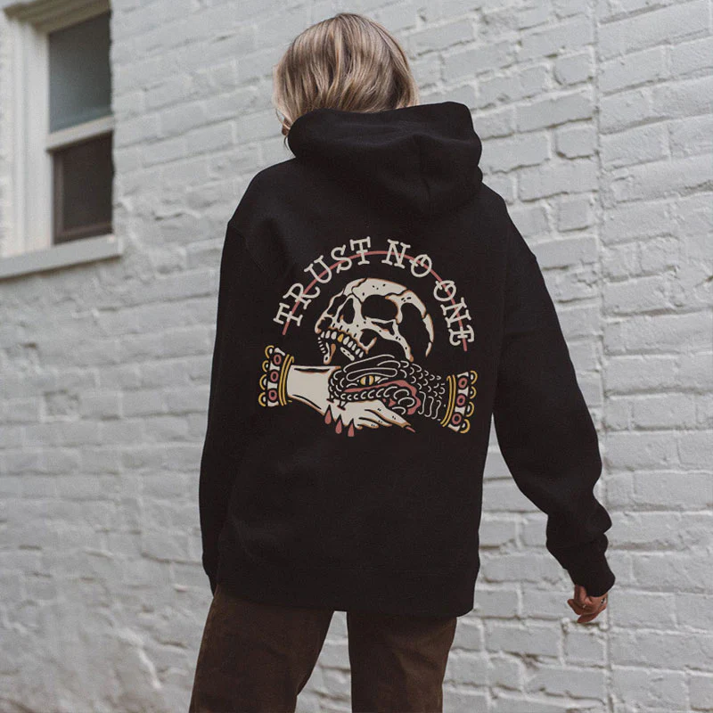 TRUST NO ONE PRINTED WOMEN'S HOODIE